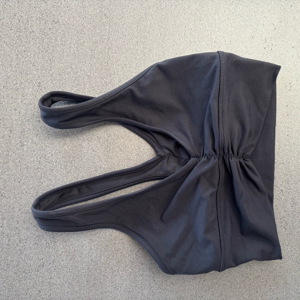 Black scrunched sports bra